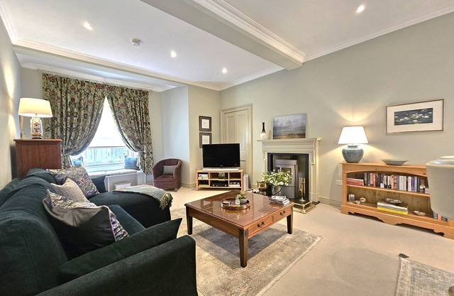 Elegant and Peaceful 1 BR Escape near City Centre