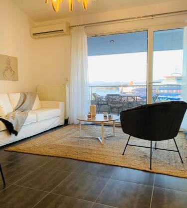 Elegant Apartment Keramoti