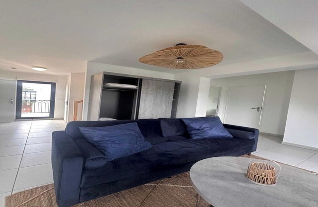 Elegant Appt - 3BDR/8P - Near Paris & La Défense