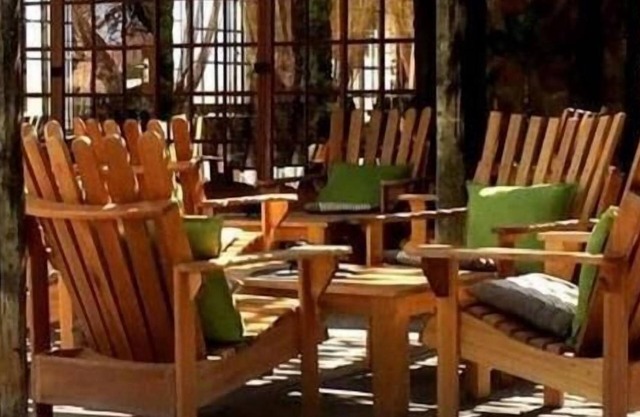 Elegant Desert Lodge