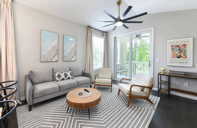 Elegant Golf & Beach Condo