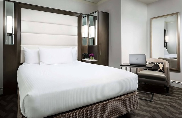 Elegant Room Near Boston Public Garden – 2 Minutes' Walk | Perfect for Couple