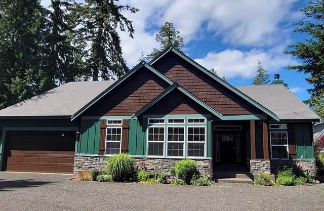Elegant, Spacious, Private, Waterfront Hood Canal Home