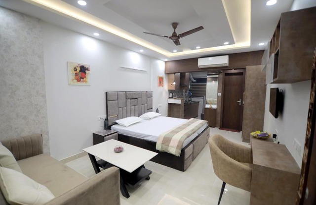 Elegant Studio Apartment in Central Delhi