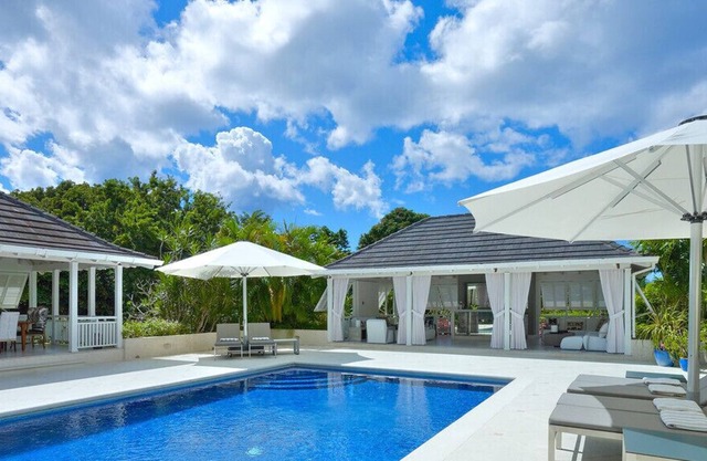 Elegantly furnished, tastefully decorated