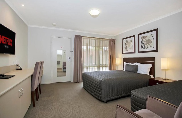 Elm Tree Motel