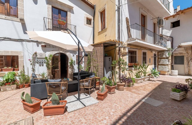 Elsa d'Ortigia - I TRE ARCHI