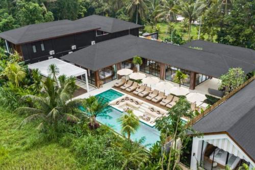 Emery Gorgeous 6 BR Private Pool Villa ZN293