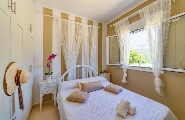 Emmanuela House with garden and sea view- Triopetra