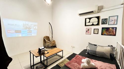 Empire City PJ Colonial Suites by Manhattan Group