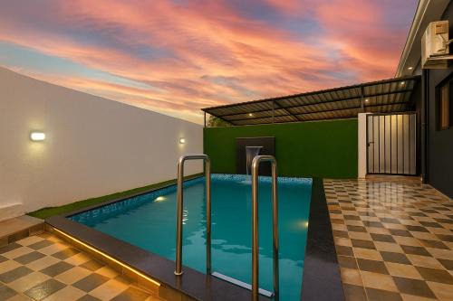 EMPYREAN STAY ll 3BHK ll JAGUAR VILLA ll AC ll PVT POOL ll LUXURY