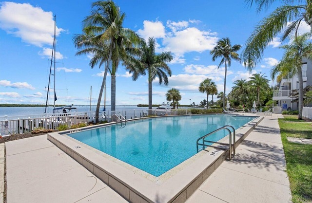 Enjoy all Longboat Key has to offer from Harbor Villa Club! Beautifully updated 2/2 directly on the bay!