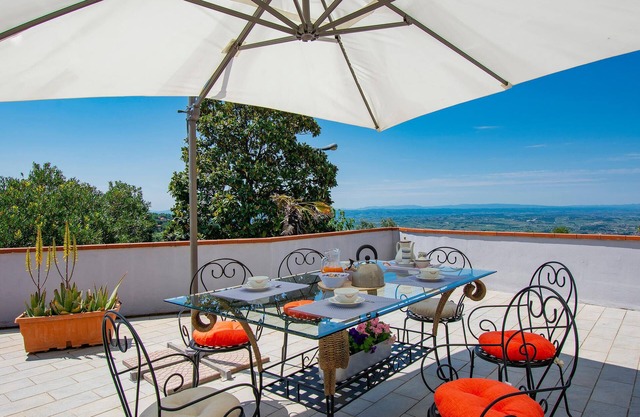Enjoy an unforgettable vacation in this beautiful vacation apartment.