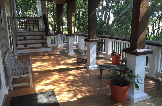 Enjoy stunning outdoor deck space at this magical beach getaway!