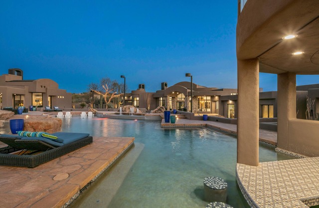 Entertainers Dream-Luxurious Vacation Home in Scottsdale Arizona