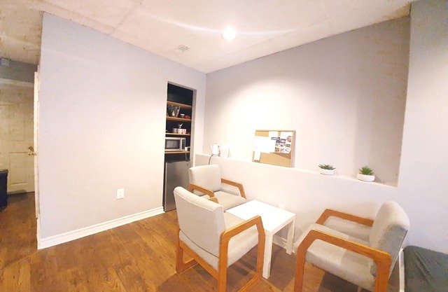 Entire Downstairs Private Modern Space - Best Value in Kingston