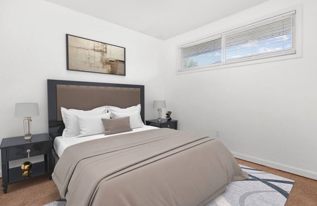 Entire Home in Glen Burnie - 3 Bedroom with Backyard