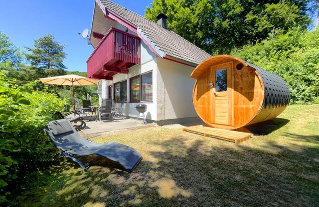 Entspannung in der Natur mit Seeblick und Sauna - Ferienhaus Felix von Mein-Seepark