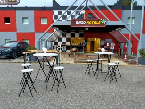 Enzo hôtel 1er prix Coudes