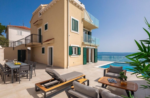 Epetium Beach Villa