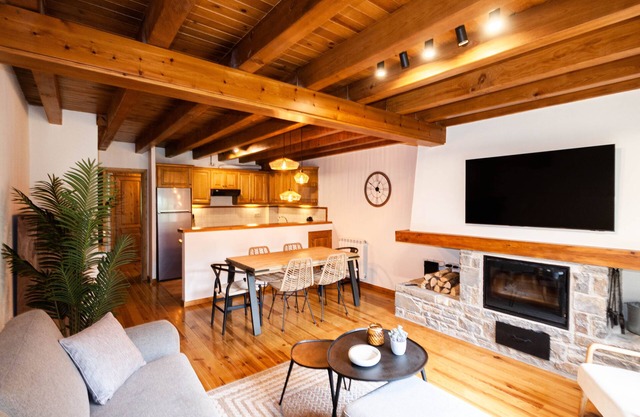 Espacioso Apartamento con Jardín en Salardú