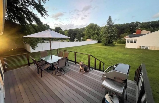 EV Charger/Office/Pet Friendly/Outdoor Dining Area
