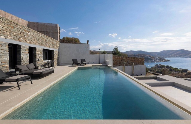 Evanne - Six Bedroom Villa, Sleeps 12