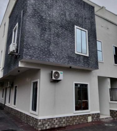 Evarest Metrostay Global