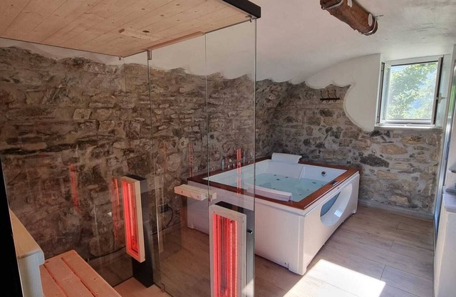 Evening Rose - Dream vacation in Tuscany with private spa, near 5 Terre