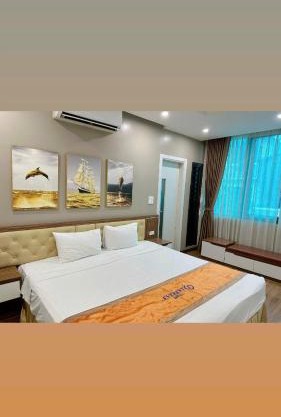 EVEREST HOTEL