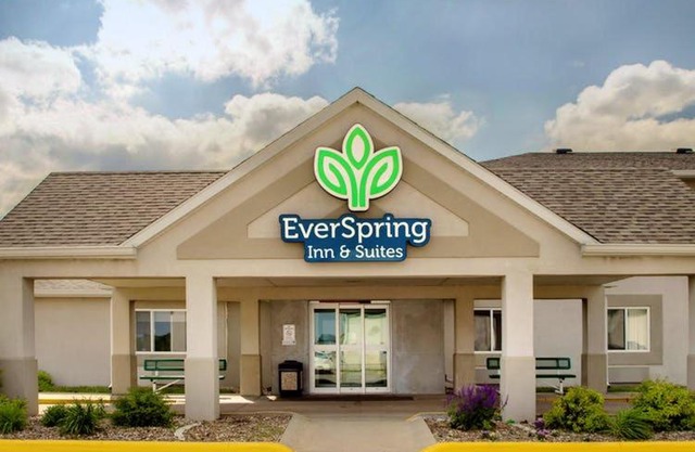 EverSpring Inn & Suites