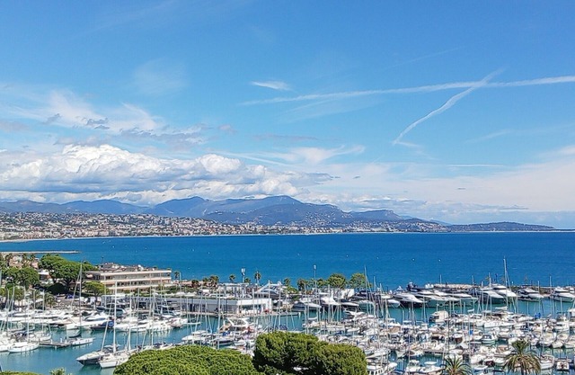 Exceptional SEA VIEW - 2 rooms in Marina Baie des Anges - Nice/Côte d'Azur