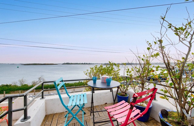 Exceptional view - House for 4 - 100m beach