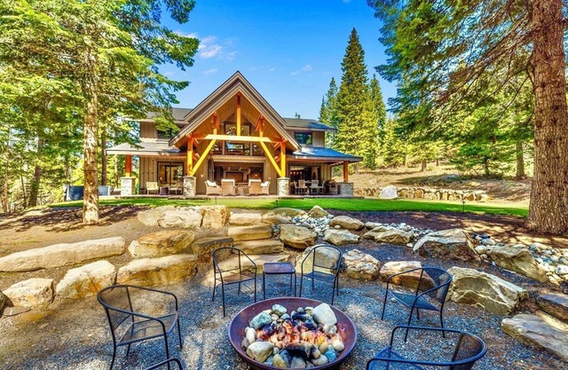 Exclusive Autumn Perk @ Outdoor Sanctuary+TurfYd+PickleballCt