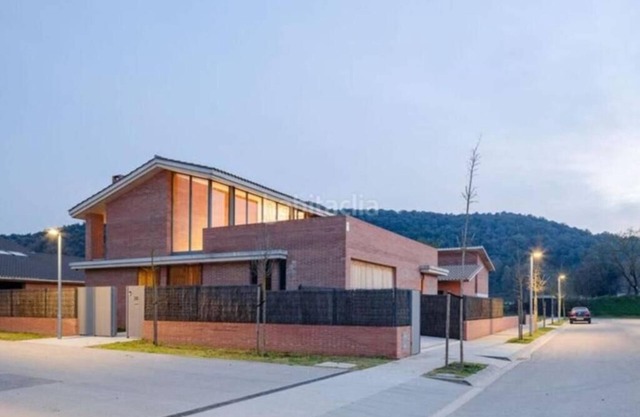 Exclusive fully equipped villa with private pool