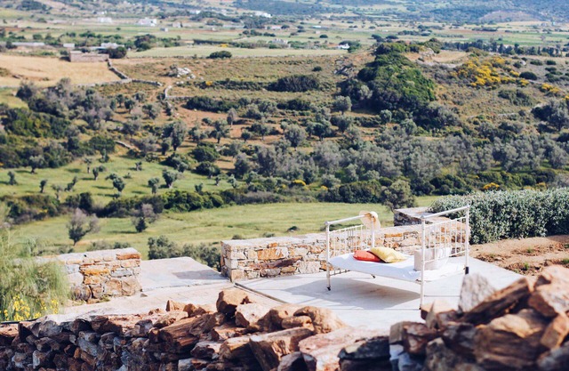 Exclusive Getaways in the island of NAXOS | 5 private suites w/breathtaking view