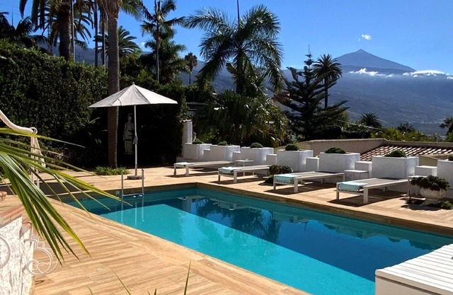 Exclusive house with private pool