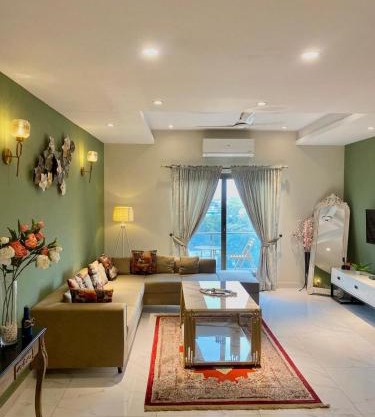 Executive 1BHK Opus CentralGulberg SelfCheckin