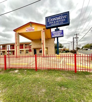 Executive Inn & Suites Near Lackland AFB