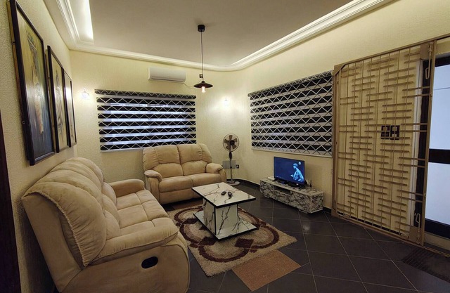 Executive King-Size Bed Room In Akpakpa Cotonou Benin