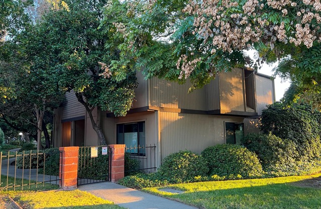 Executive Living Historic Old Town Pasadena Neighborhood 2 Car Garage 60 Day Min