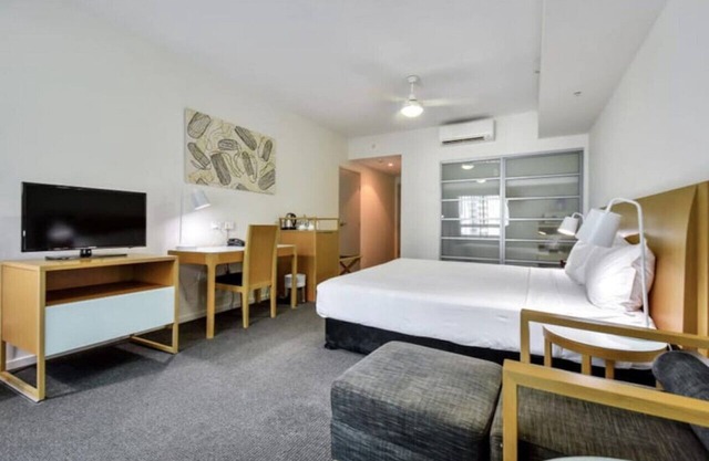 Executive Studio Darwin CBD (Water Views)