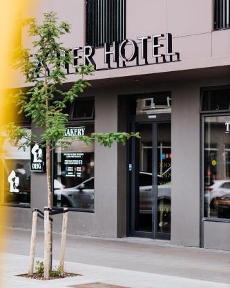 Exeter Hotel