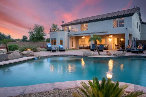 Expansive Mesa Retreat with Private Outdoor Pool!