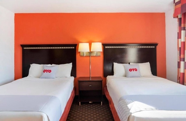 Explore Budget Unit With Parking Close To Dodge City Airport
