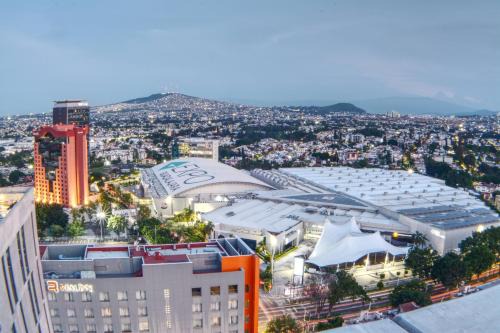 Expo GDL 2 Min Executive Style and Comfort