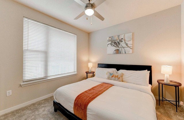 Exquisite 2Br/2Ba in East DTATX