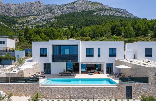 Extravagant Omis Villa | 5 Bedrooms | Villa Chazaret | Frontline Location |.