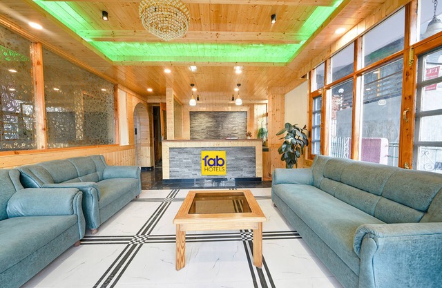 Fabhotel Rigzin Nest Cottage