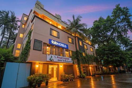 FabHotel Royal Lagoon - Near railway station gate number 1